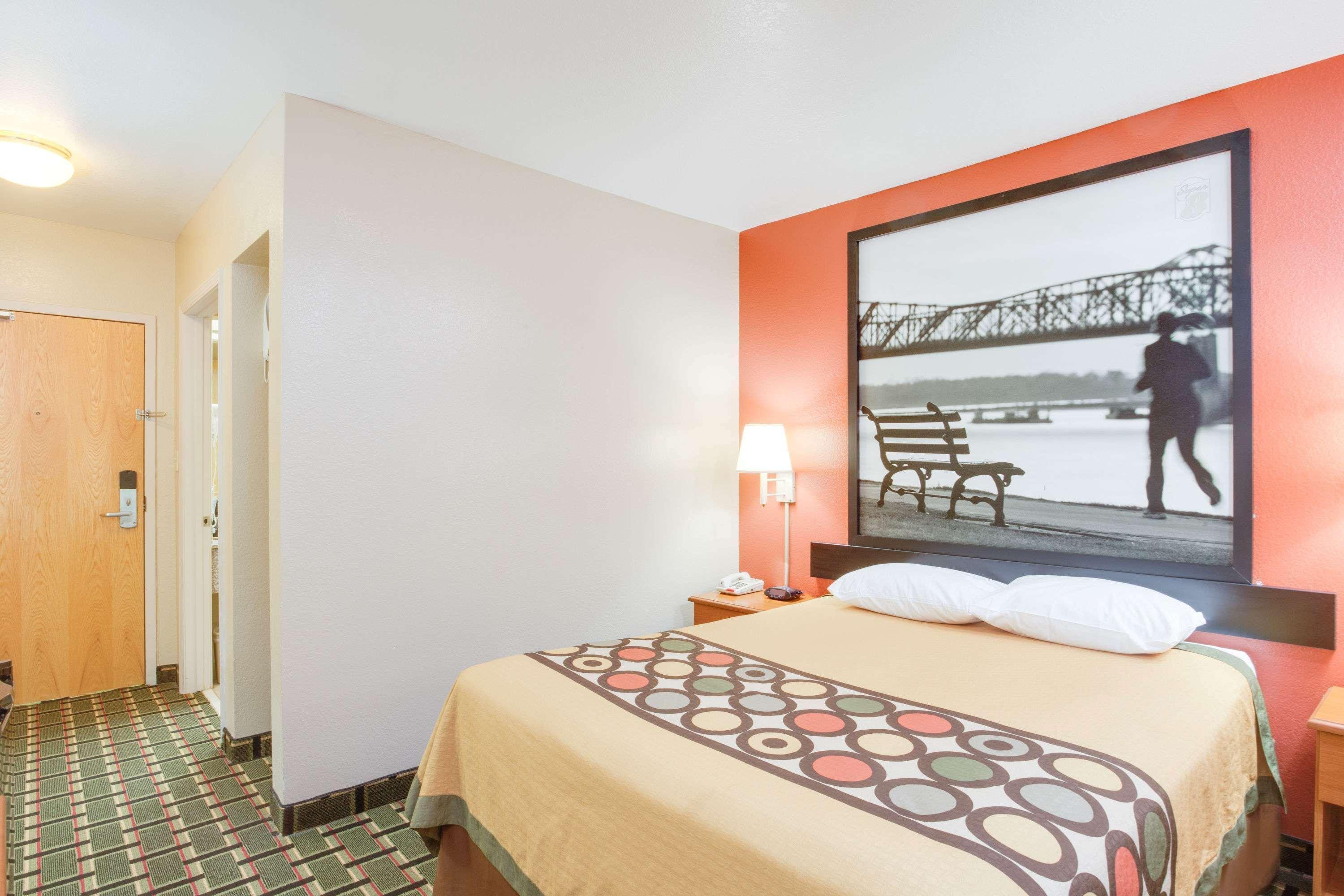 Super 8 By Wyndham Crossville Tn Exterior photo