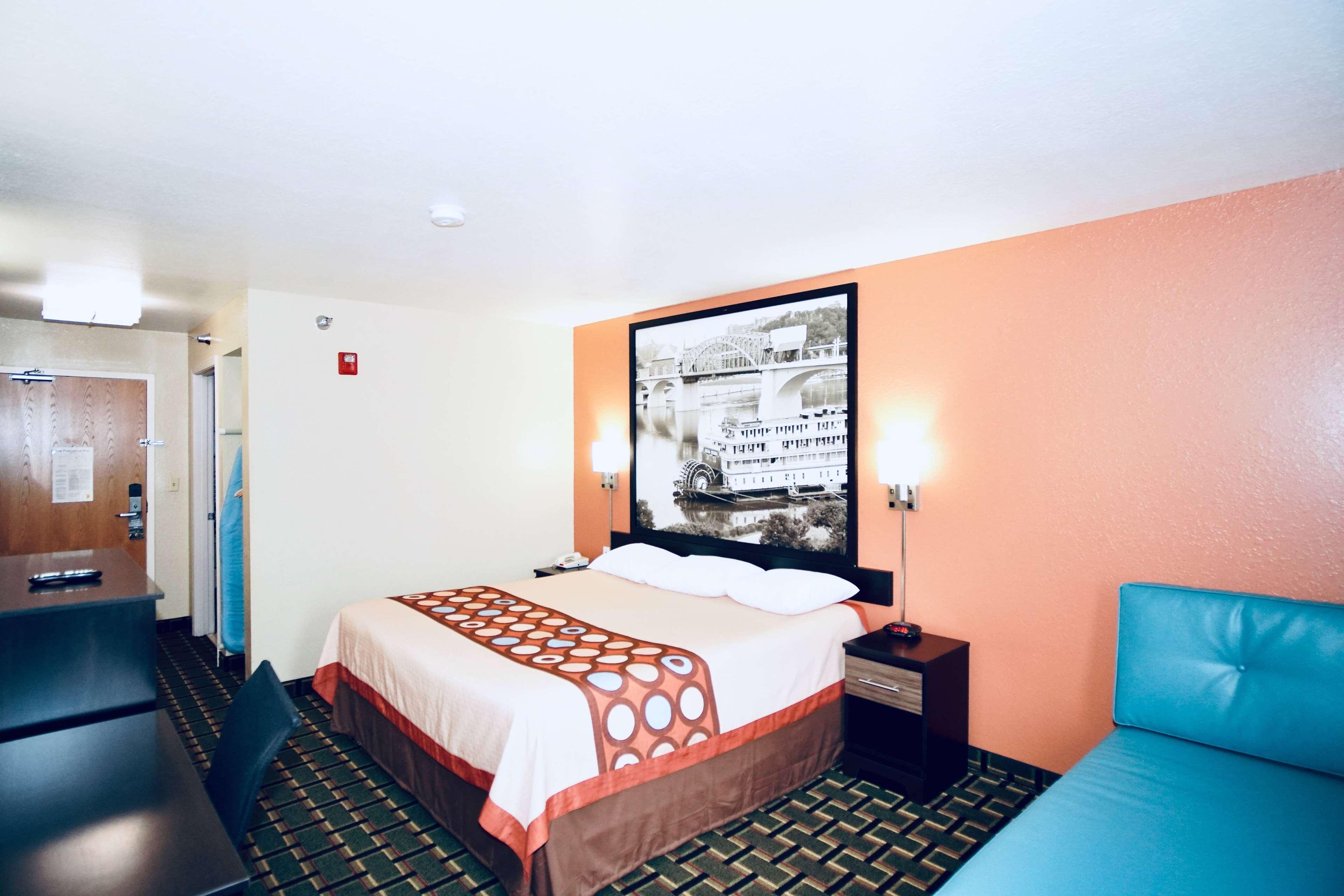 Super 8 By Wyndham Crossville Tn Exterior photo