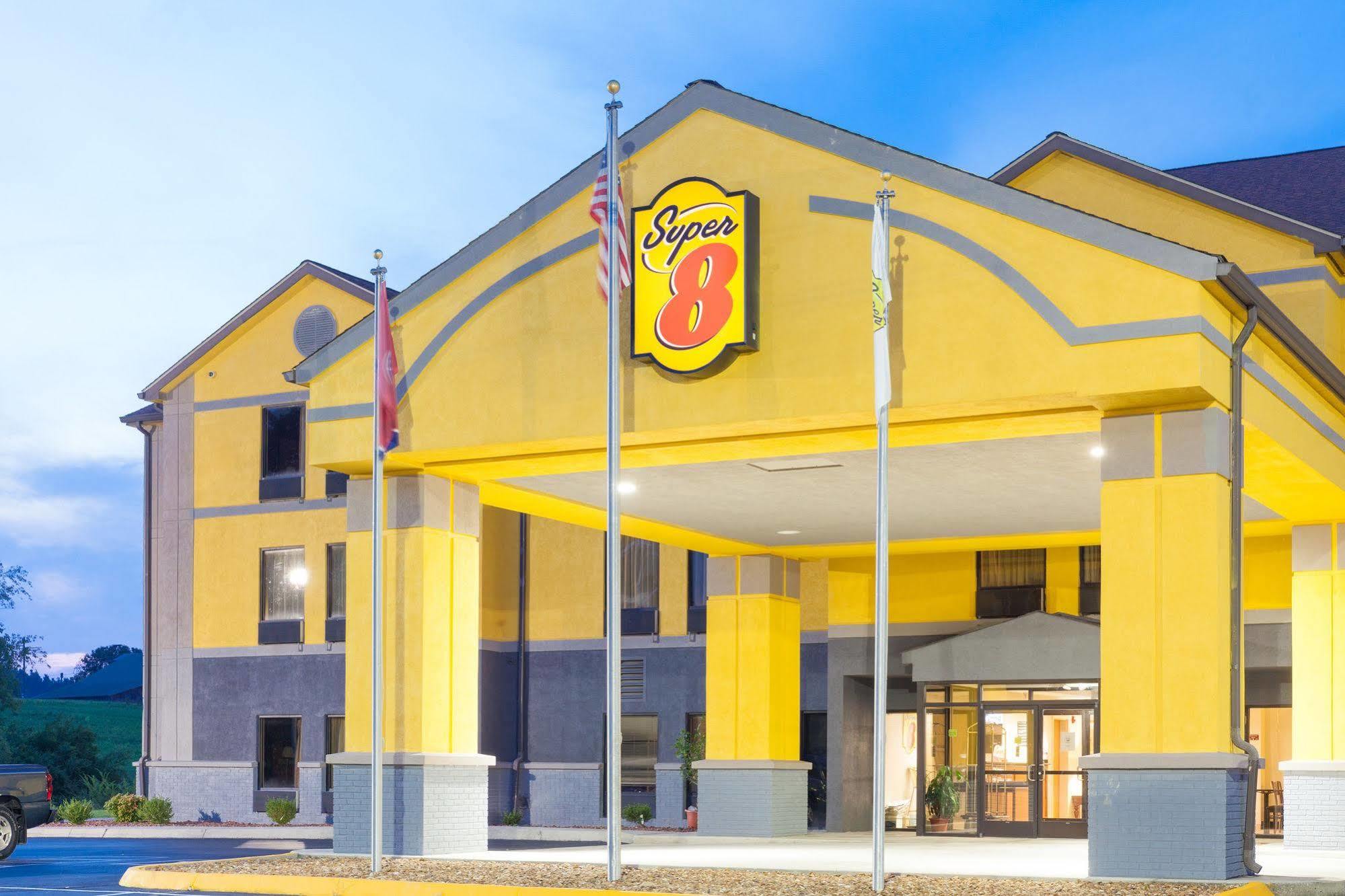 Super 8 By Wyndham Crossville Tn Exterior photo